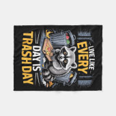 Day Is Trash Day Raccoon Lover Trashed Racoon Anim Fleecedecke (Vorderseite (Horizontal))