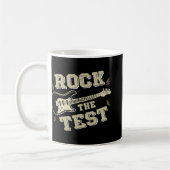 Day Teacher Rock the Test Guitar Lehrer Testing D Kaffeetasse (Links)