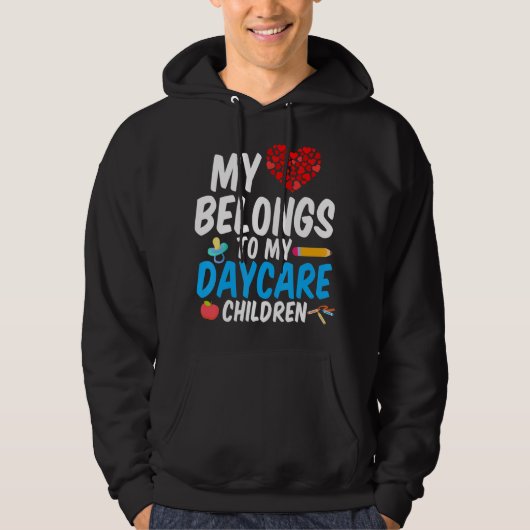 Daycare Provider Heart gehört zu Children Childca Hoodie (Vorderseite)