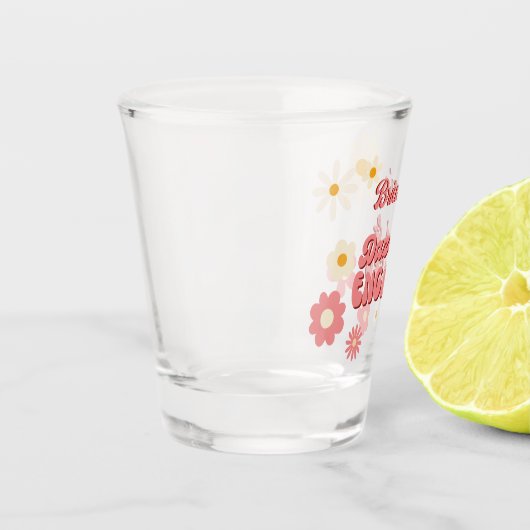 Dazed and verlobt groovy daisy bachelorette favori schnapsglas (Links)