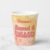 Dazed and verlobt groovy Retro daisy bachelorette Pappbecher (Vorderseite)