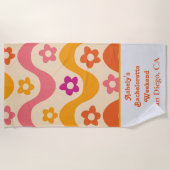 Dazed and Verlobt Retro 70er Bachelorette Strandtuch (Vorderseite)