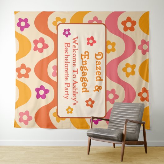 Dazed and Verlobt Retro 70er Junggeselinnen-Abschi Wandteppich (Beispiel (Horizontal))