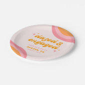 Dazed & Verlobt Groovy Pink & Orange Bachelorette Pappteller (Schrägansicht)