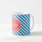 Dazzling Blue Hahnentrittmuster Monogram Tasse (VorderseiteRechts)