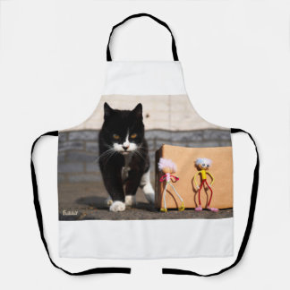 De Fubby's verstoppen zich voor de kat Ping. Schürze