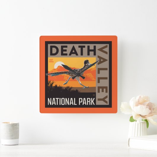 Death Valley National Park | Roadrunner Quadratische Wanduhr (Zuhause)
