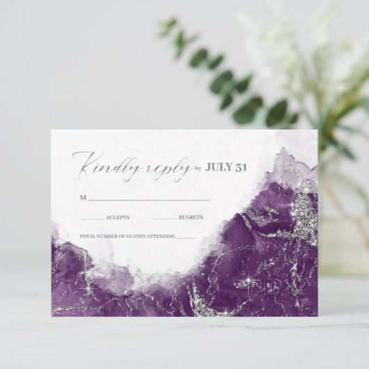 Debbie U-W Marble Glitzer Wedding Plum Slvr ID644 RSVP Karte (Stehend Vorderseite)