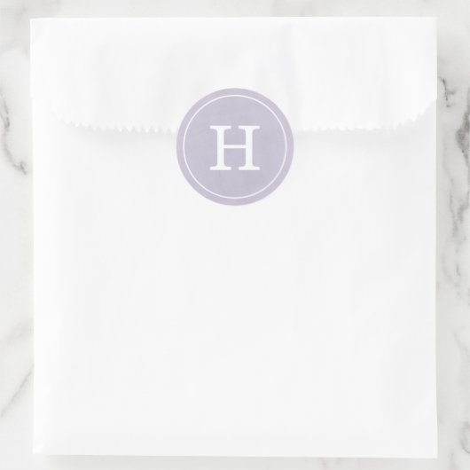Debonair Lavender Monogram Runder Aufkleber (Tasche)