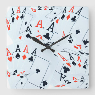 "Deck des Schicksals: Ebenen in einem Poker-Shuffl Quadratische Wanduhr