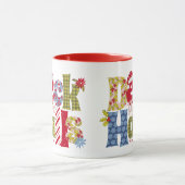 Deck Halls Holiday Patchwork Typografie Weihnachte Tasse (Zentrum)