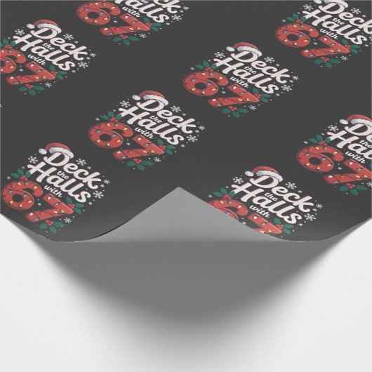 Deck the Halls With 6 7 Funny Christmas Six Seven  Geschenkpapier (Ecke)