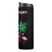 Deck The Palms Tropical Pink Flamingos Palm Tree Thermosbecher (Nach rechts gedreht)