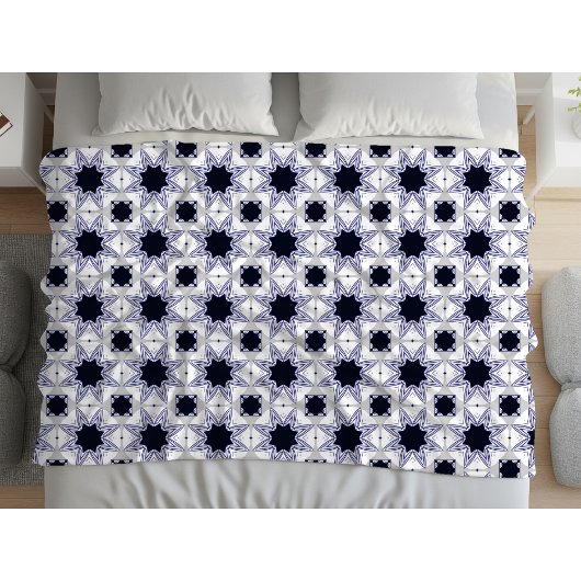 Decorative geometric patterned baby blue star fleecedecke