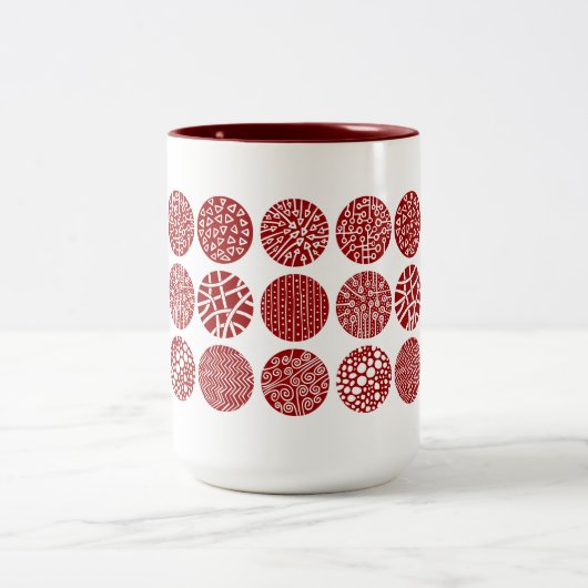 Decorative Kreise - Ruby Red and White Zweifarbige Tasse (Mittel)