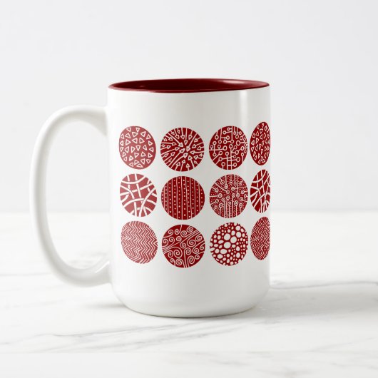 Decorative Kreise - Ruby Red and White Zweifarbige Tasse (Links)