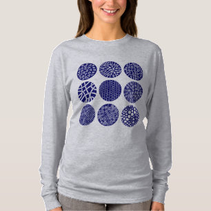 Decorative Kreise - Tiefe Marine und Weiß T-Shirt