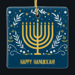 Decorative Menorah Hanukkah Keramikornament<br><div class="desc">Während Sie Weihnachten feiern, sollten Sie die Hanukka unbedingt mitnehmen oder sie in die Chanukah-Dekoration einbauen. Dieses dekorative Hanukkah-Ornament besticht durch eine goldene Menorah, umgeben von Blätter, Sternen und Wirbel mit einem blauen Hintergrund. Fügen Sie Ihre eigene Nachricht auf der Rückseite hinzu oder löschen Sie sie, um sie leer verlassen....</div>