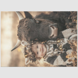 Decoupage Child Highland Cow in Field Seidenpapier