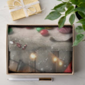 Decoupage-Elf auf einem Tisch Seidenpapier (Geschenk)