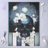 Decoupage Midnight Skull with Magnolia Seidenpapier (Basteln)