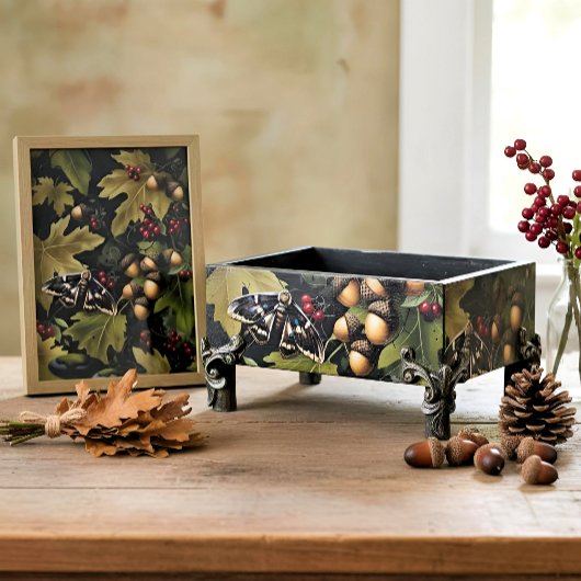 Decoupage Woodland Moth Illustration Seidenpapier