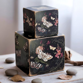 Decoupage Woodland Moth Illustration Seidenpapier