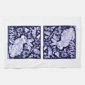 Dedham Blue Rabbit, Classic Blue & White Design Handtuch (Horizontal)