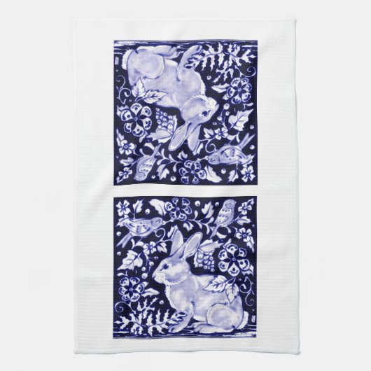 Dedham Blue Rabbit, Classic Blue & White Design Handtuch (Vertikal)