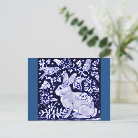 Dedham Blue Rabbit, Classic Blue & White Design Postkarte (Stehend Vorderseite)