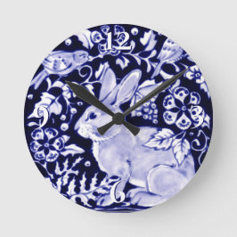 Dedham Blue Rabbit, Classic Blue & White Design Runde Wanduhr