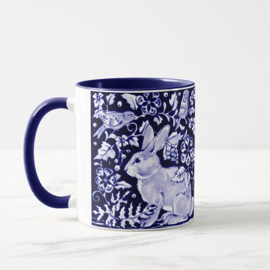 Dedham Blue Rabbit, Classic Blue & White Design Tasse (Links)