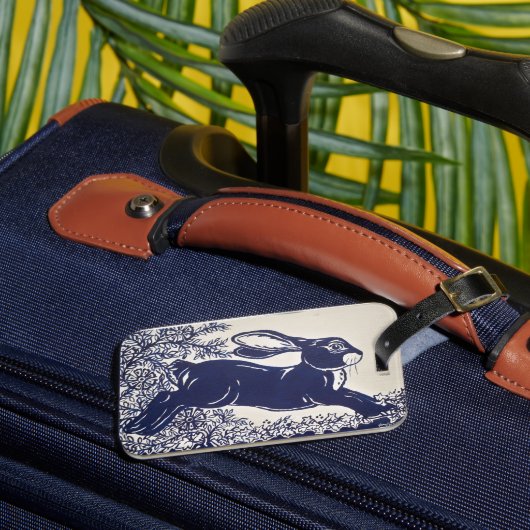 Dedham Blue Rabbit, Vintag Blue & White Design Gepäckanhänger (Vorderseite Insitu 3)