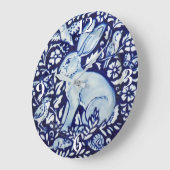 Dedham Cobalt Blue & White Rabbit Plakat Clock Bir Große Wanduhr (Winkel)