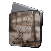 DEE MIT ANTLERS LAPTOPSCHUTZHÜLLE (Vorderseite Links)