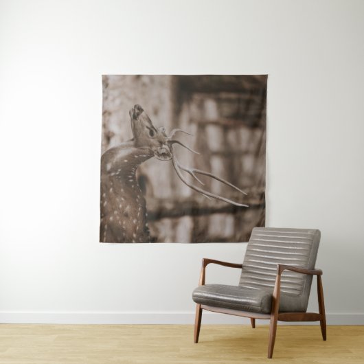 DEE MIT ANTLERS WANDTEPPICH (Beispiel (Horizontal))