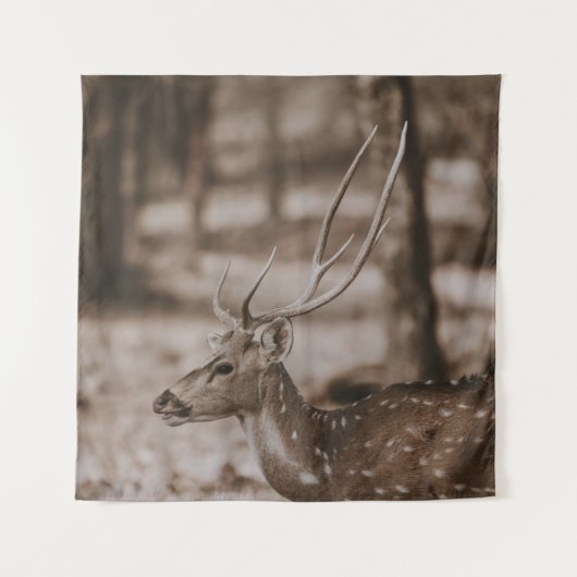 DEE MIT ANTLERS WANDTEPPICH (Vorderseite)