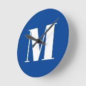 Deep Blue Initial Letter Monogram Modern Stilvoll Runde Wanduhr (Winkel)