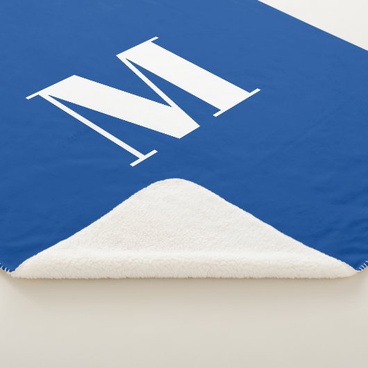 Deep Blue Initial Letter Monogram Modern Stilvoll Sherpadecke (3/4)