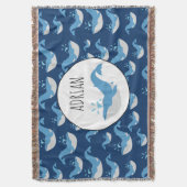 Deep Blue Ocean Whale Muster Individuelle Name Decke (Vorderseite Vertikal)