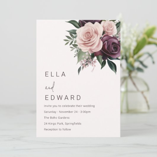 Deep Burgundy & Dusty Rose Wedding Einladung (Stehend Vorderseite)