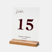 Deep Burgundy Minimalist Wedding Table Number Acrylschild (Winkel)