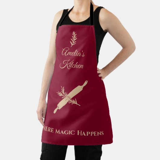 Deep Burgundy mit Pale Gold Rolling Button und Her Schürze (InSitu)