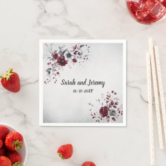 Deep Burgundy Silver Grau Aquarellfarben Blüte Cus Serviette (Beispiel)