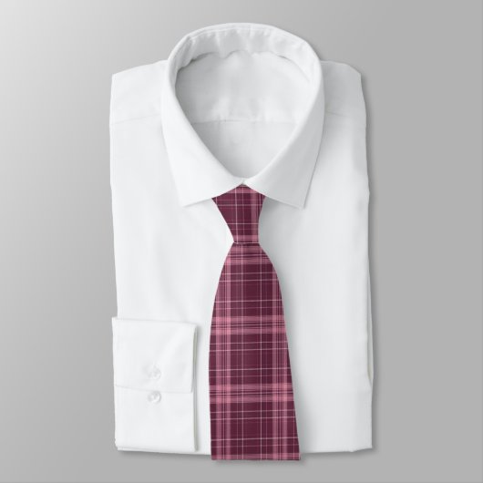 Deep Cranberry Red Tartan Plaid Krawatte (Gebunden)