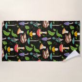 Deep Forest Magic: Colorful Mushrooms on Black Strandtuch (Vorderseite)