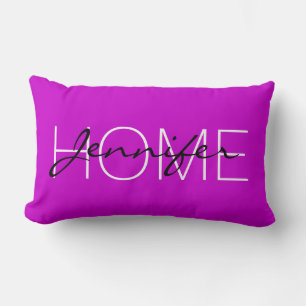 Deep magenta color Zuhause monogram Lendenkissen