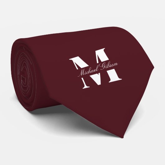 Deep Maroon | Custom Monogram Wedding Groomsmen Krawatte (Gerollt)