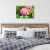 Deep Pink Hydrangea Bloom Leinwanddruck (Insitu (Schlafzimmer))