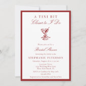 Deep Red Checkered Old Money Martini Bridal Shower Einladung (Vorderseite)